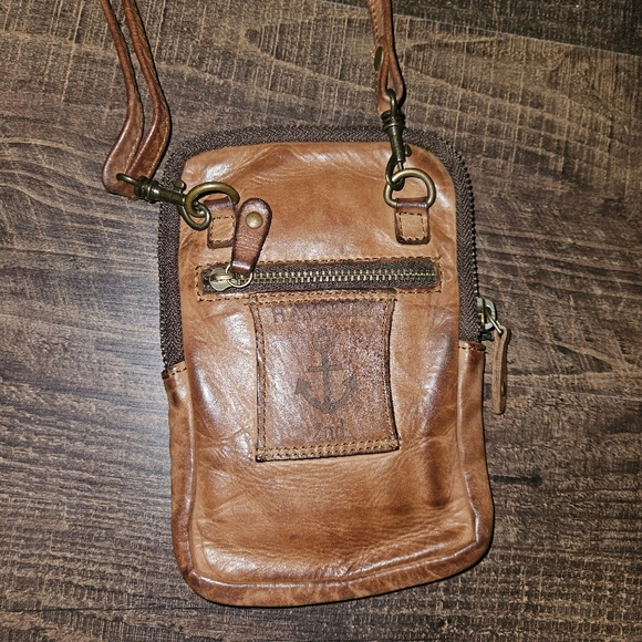 Harbour 2nd Benita Leather Crossbody Wallet Cell Phone Bag - Picture 4 of 6